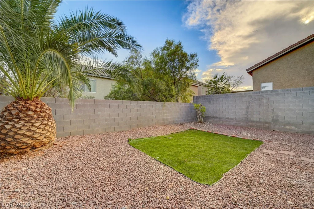 9553 Cabot Falls, Las Vegas, NV 89149
