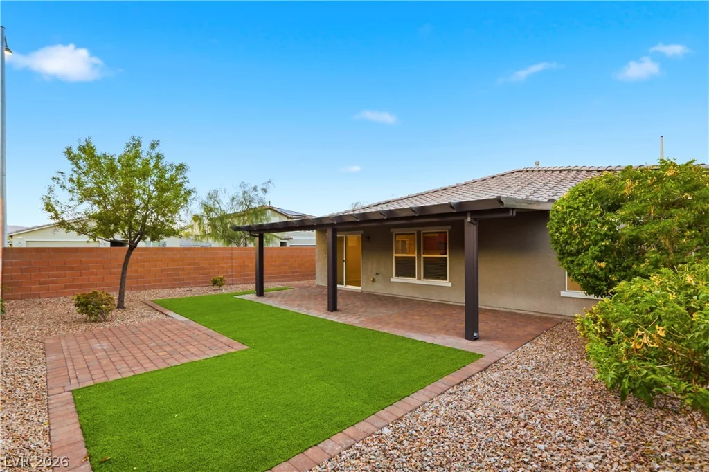 2421 Wild Onion, North Las Vegas, NV 89030