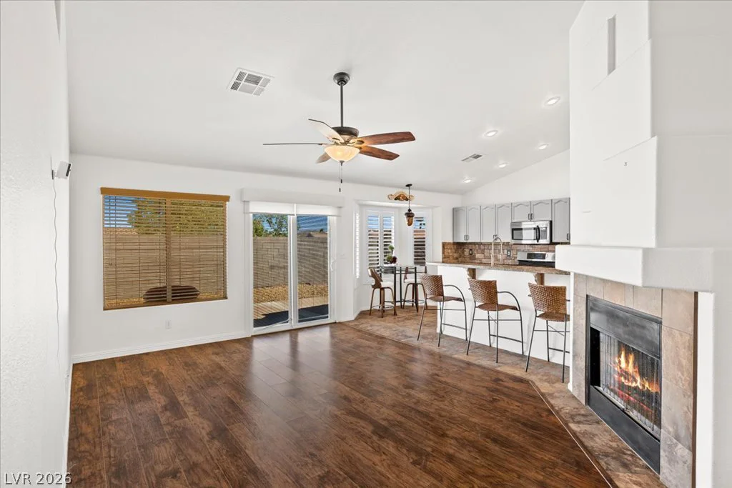 840 Holly Lake, Henderson, NV 89002