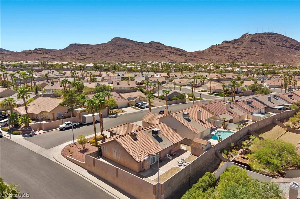840 Holly Lake, Henderson, NV 89002