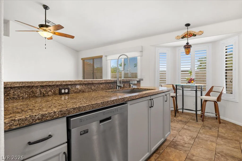 840 Holly Lake, Henderson, NV 89002