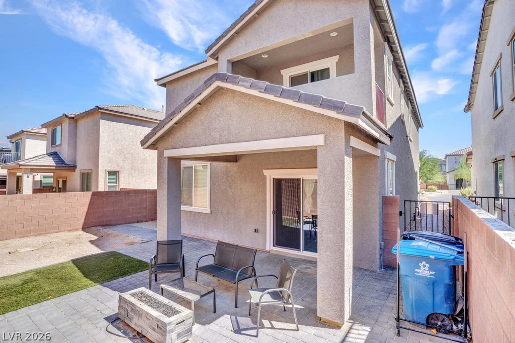 364 Free Fall, North Las Vegas, NV 89084