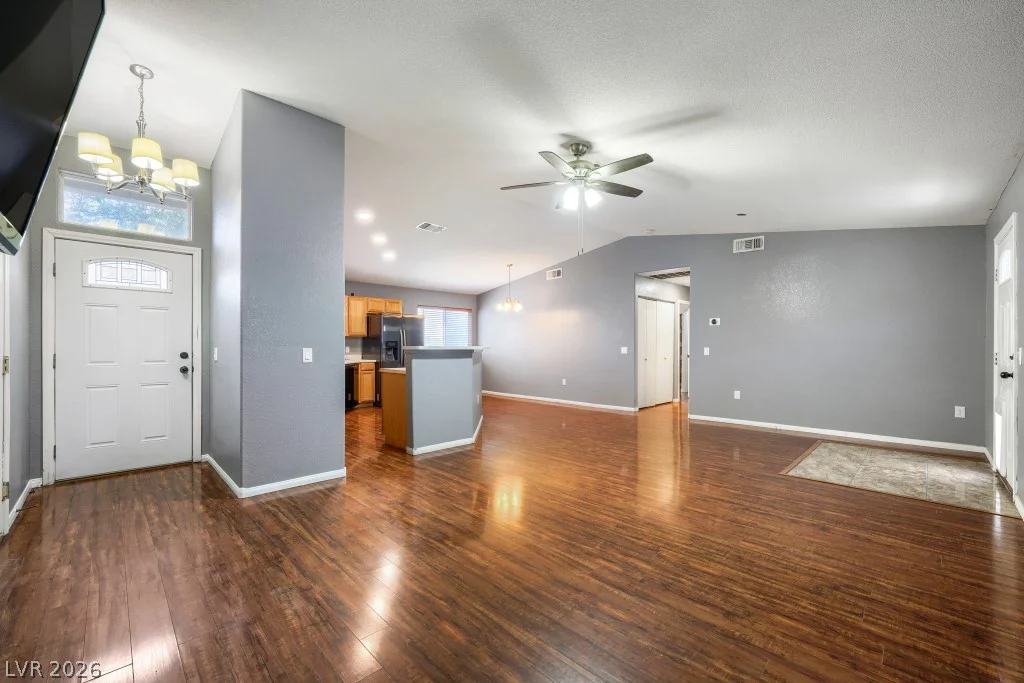 5271 Mineral Lake, Las Vegas, NV 89122