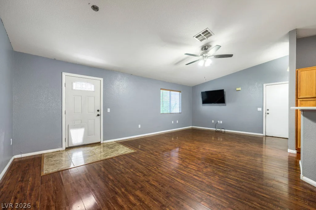 5271 Mineral Lake, Las Vegas, NV 89122