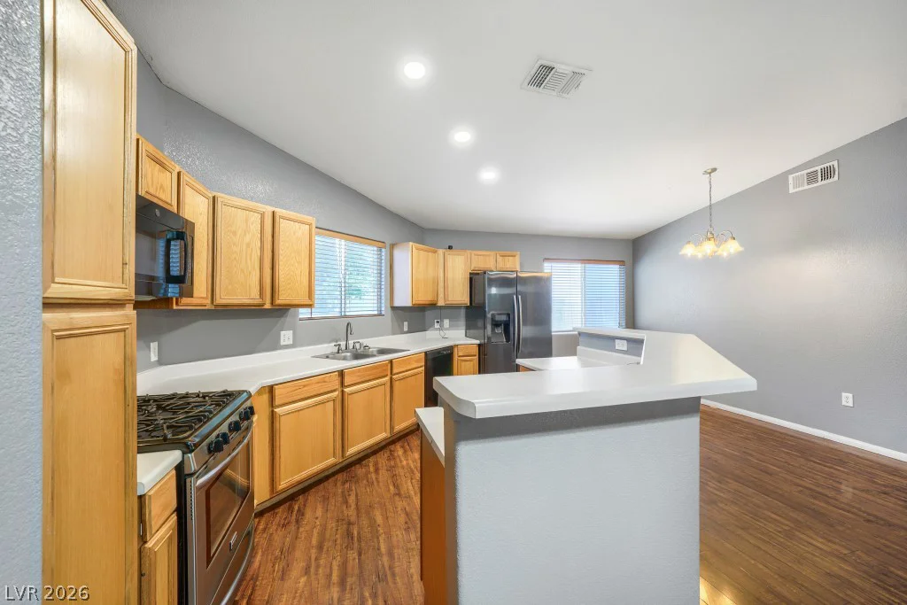 5271 Mineral Lake, Las Vegas, NV 89122