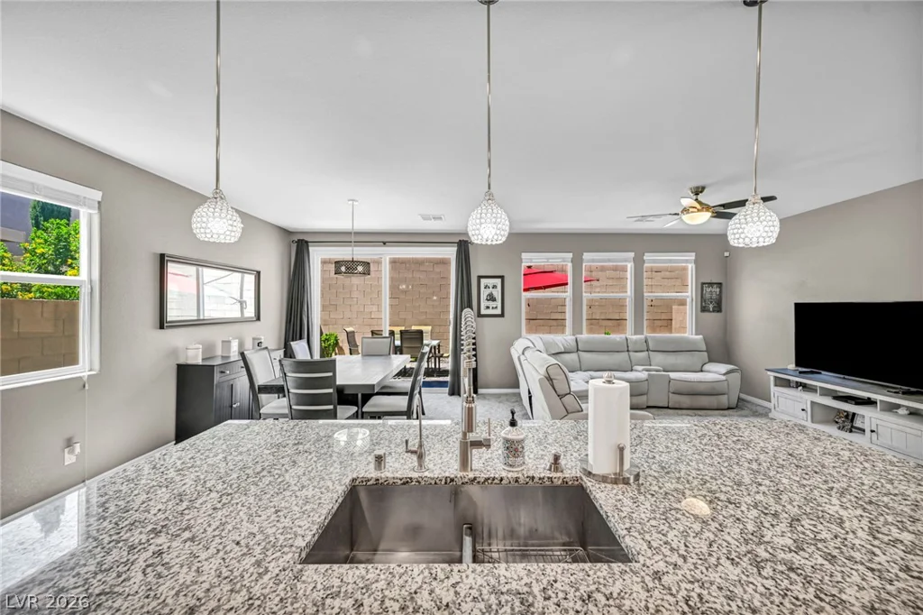 9319 Colinton, Las Vegas, NV 89178
