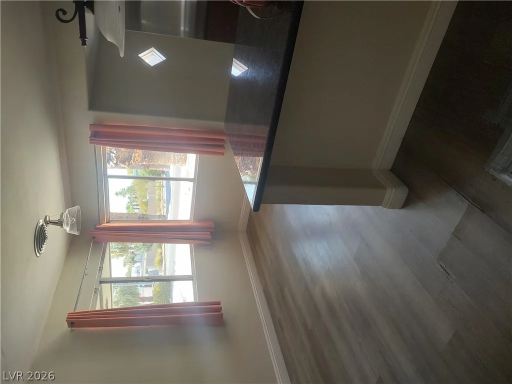 325 Park Way West, Las Vegas, NV 89106