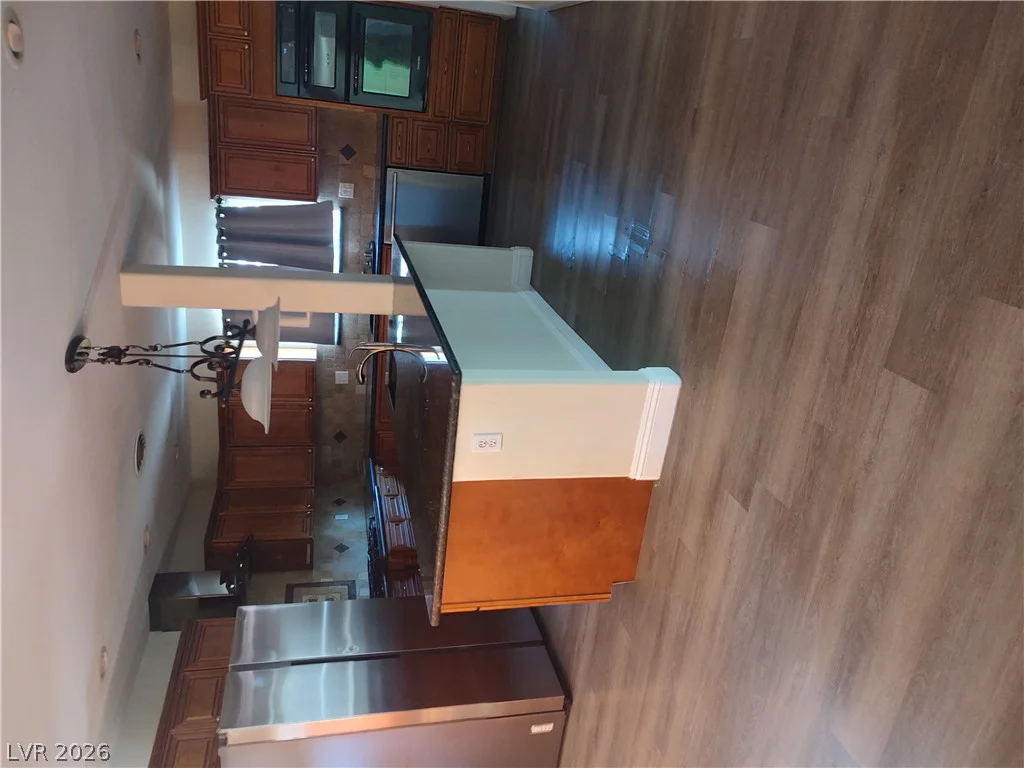 325 Park Way West, Las Vegas, NV 89106