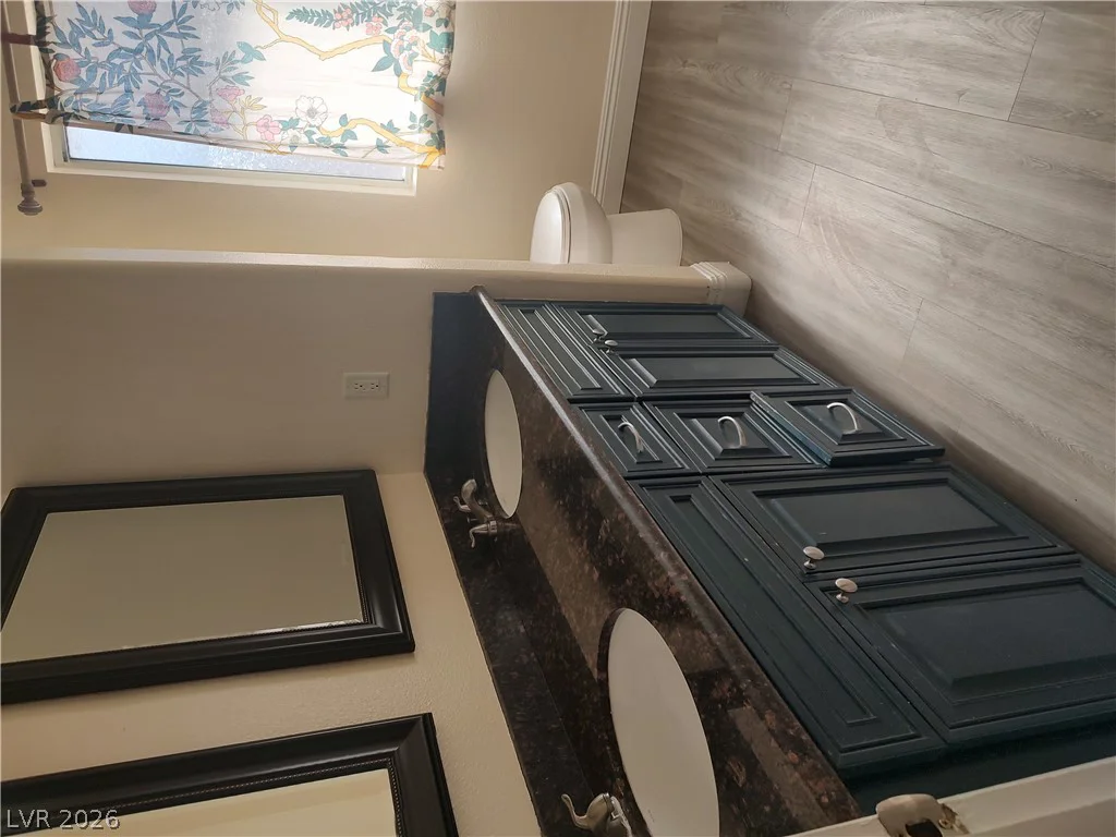 325 Park Way West, Las Vegas, NV 89106