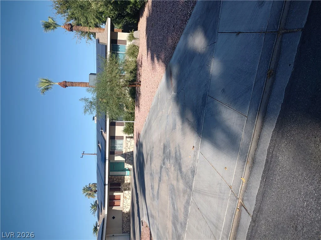 325 Park Way West, Las Vegas, NV 89106