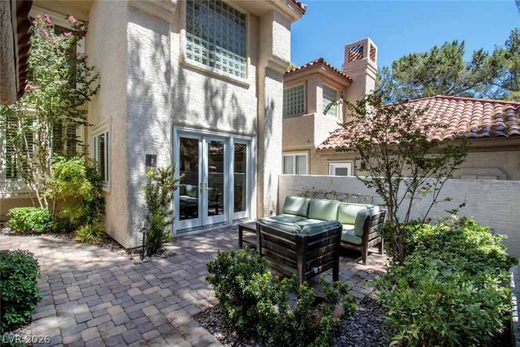 8131 Castle Pines, Las Vegas, NV 89113