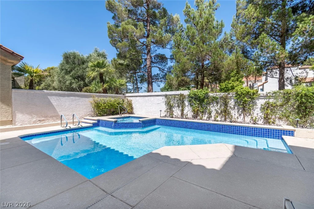 8131 Castle Pines, Las Vegas, NV 89113