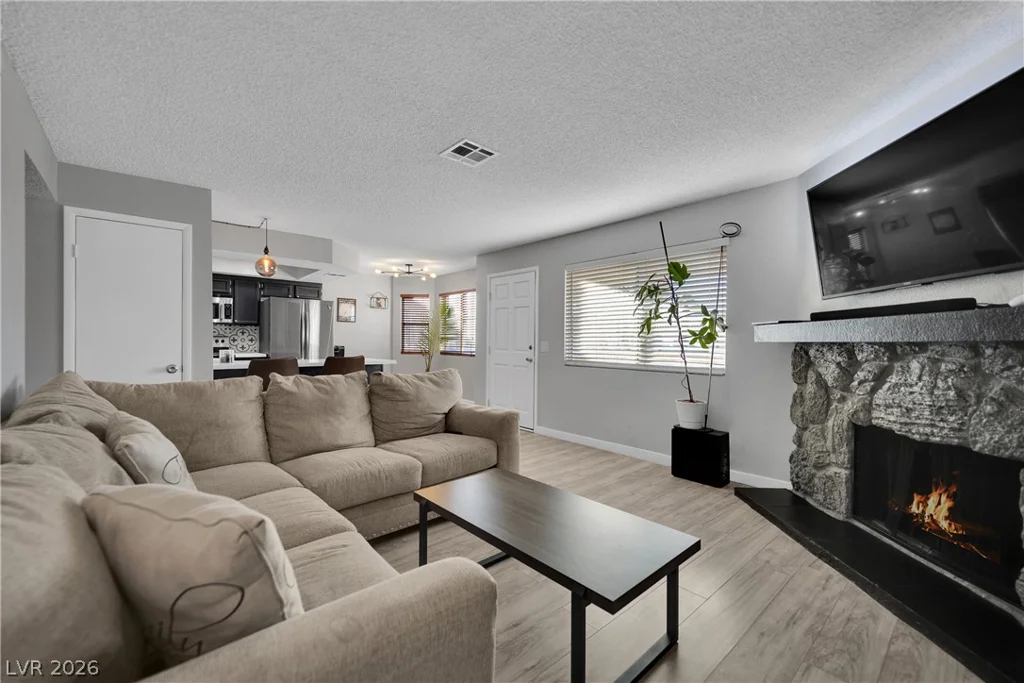 7937 Diamond Rock, Las Vegas, NV 89128