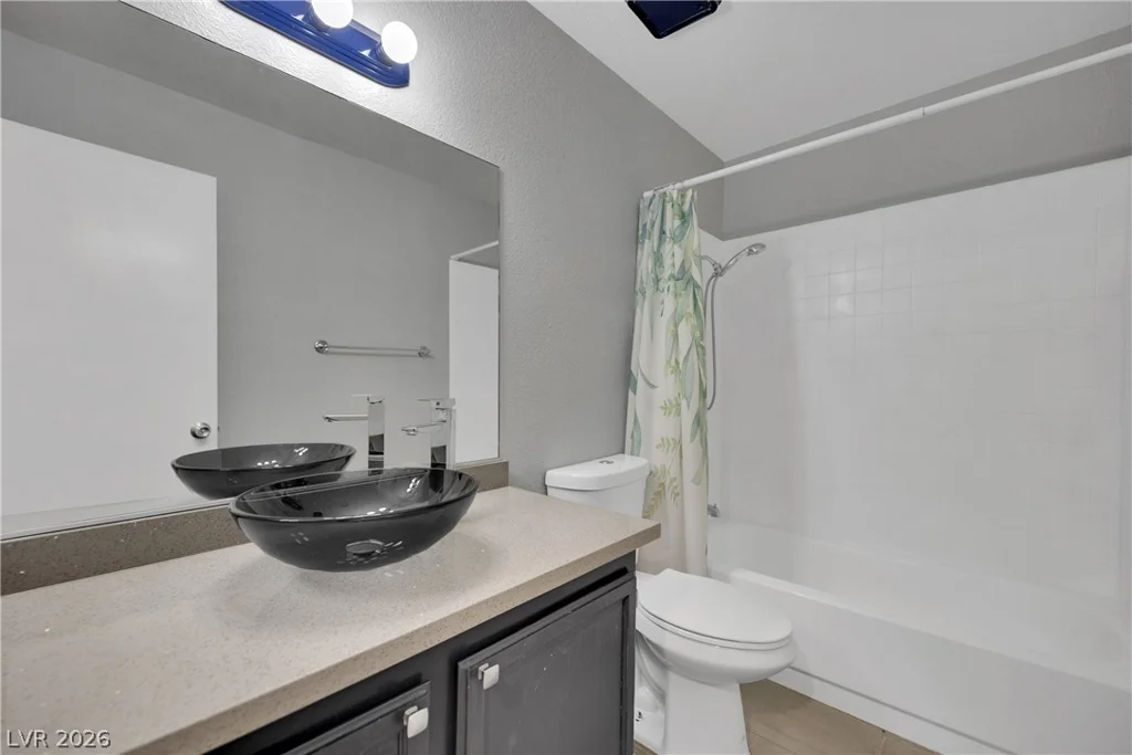 7937 Diamond Rock, Las Vegas, NV 89128