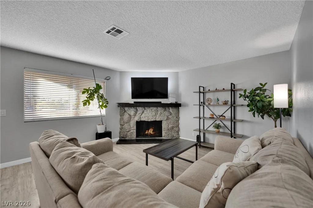 7937 Diamond Rock, Las Vegas, NV 89128