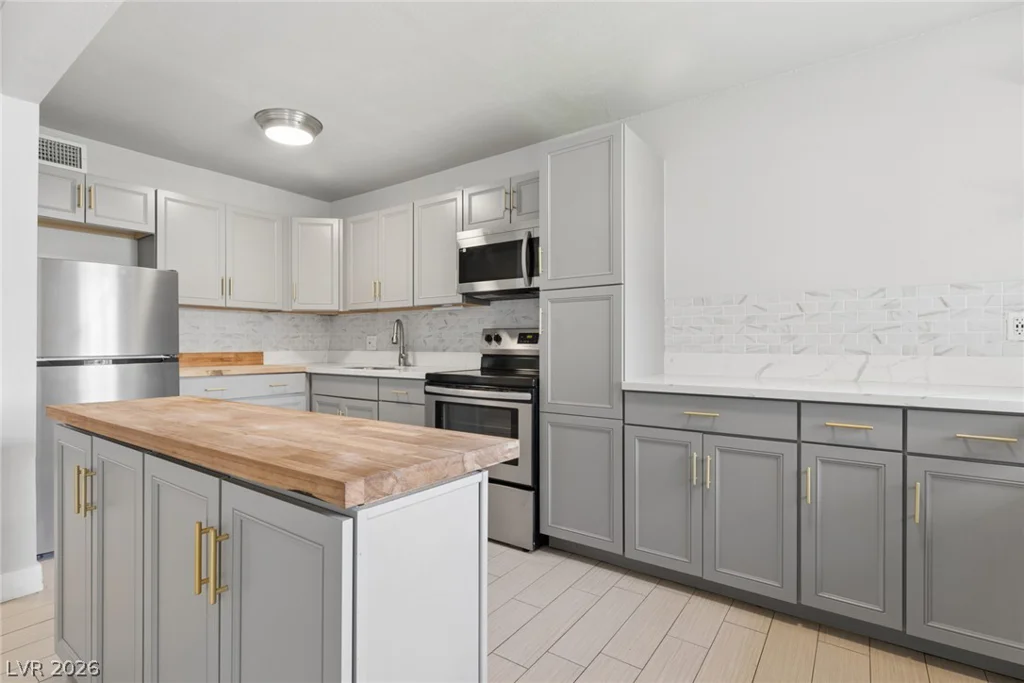 304 Orland, Las Vegas, NV 89107