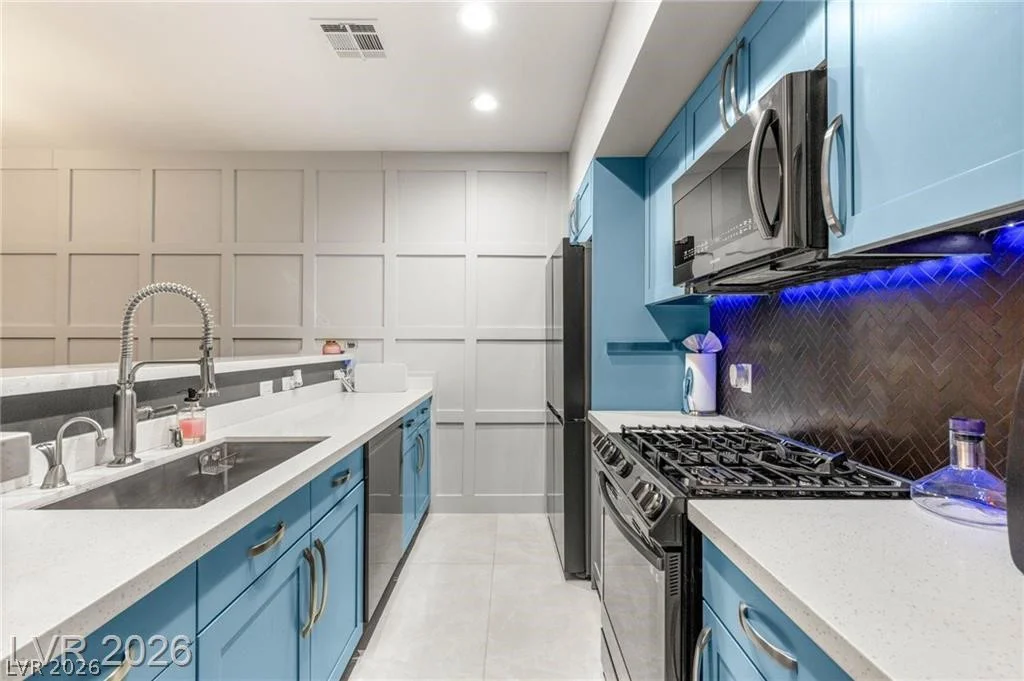 4545 Dean Martin, Las Vegas, NV 89103
