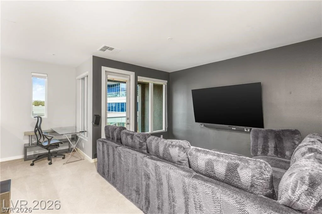 4545 Dean Martin, Las Vegas, NV 89103