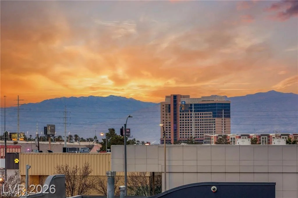 4545 Dean Martin, Las Vegas, NV 89103