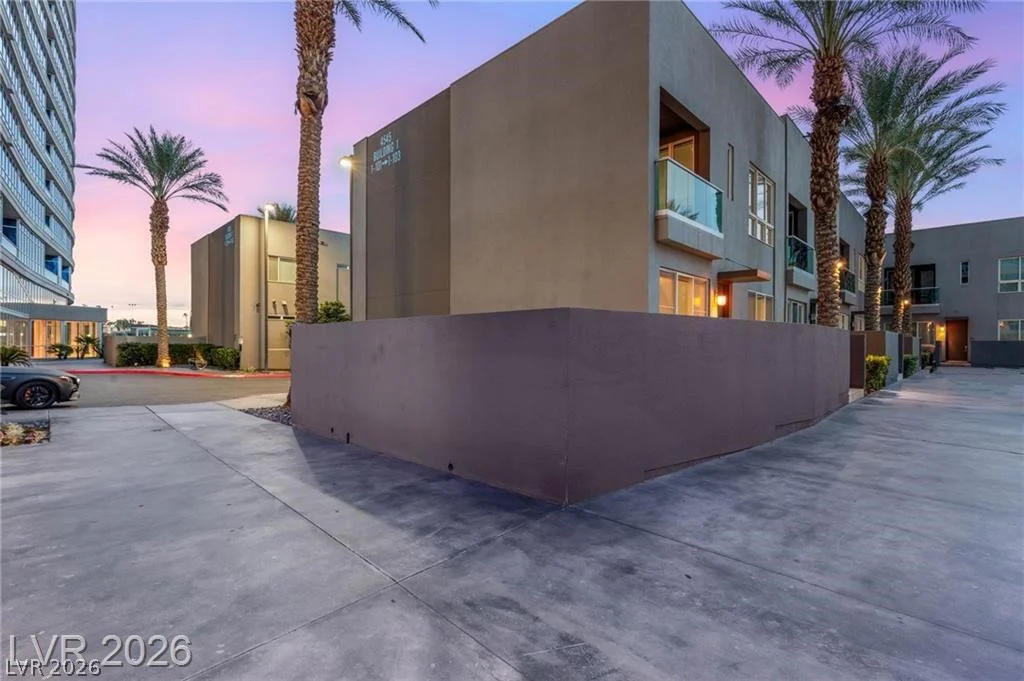4545 Dean Martin, Las Vegas, NV 89103