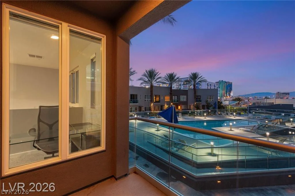 4545 Dean Martin, Las Vegas, NV 89103