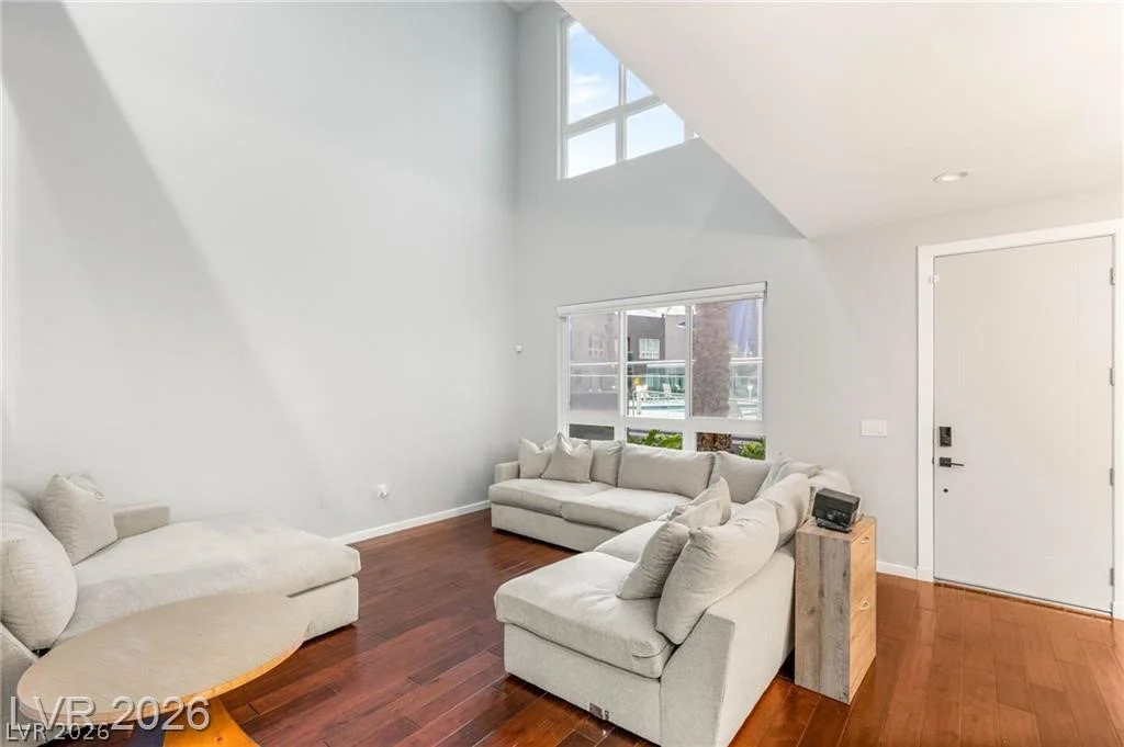 4545 Dean Martin, Las Vegas, NV 89103