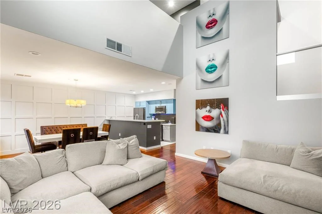4545 Dean Martin, Las Vegas, NV 89103