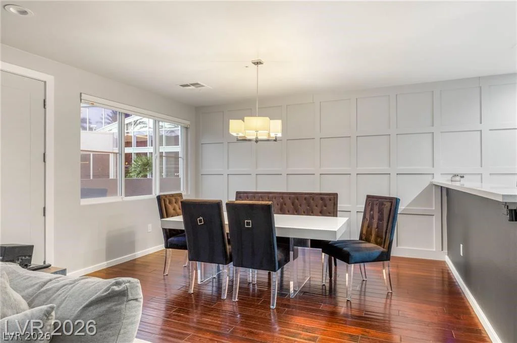 4545 Dean Martin, Las Vegas, NV 89103