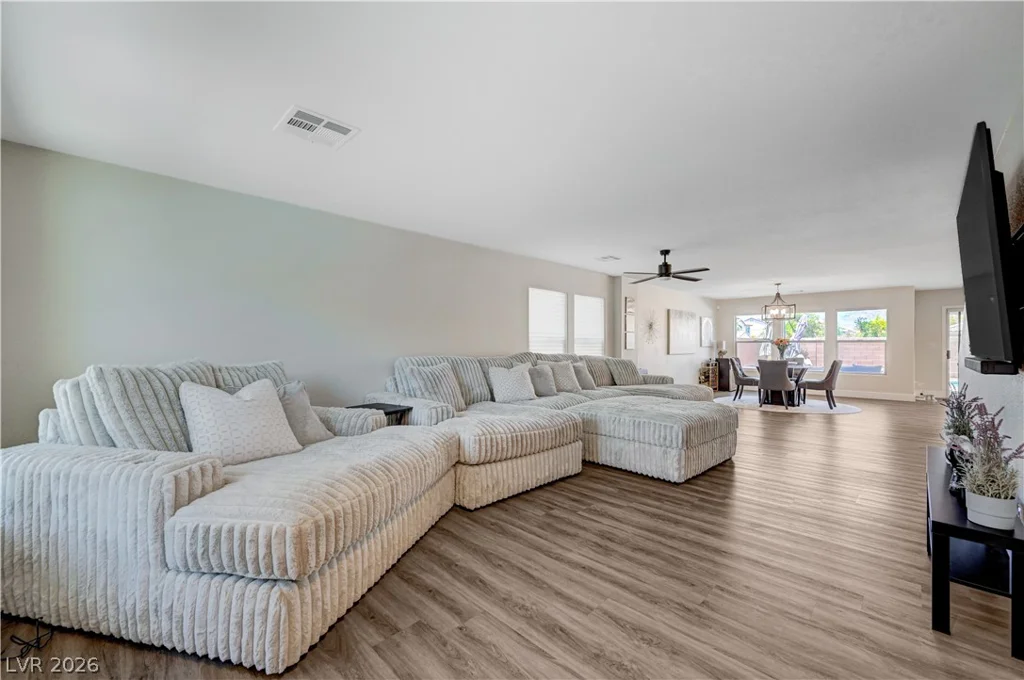 4916 Apache Valley, Las Vegas, NV 89131