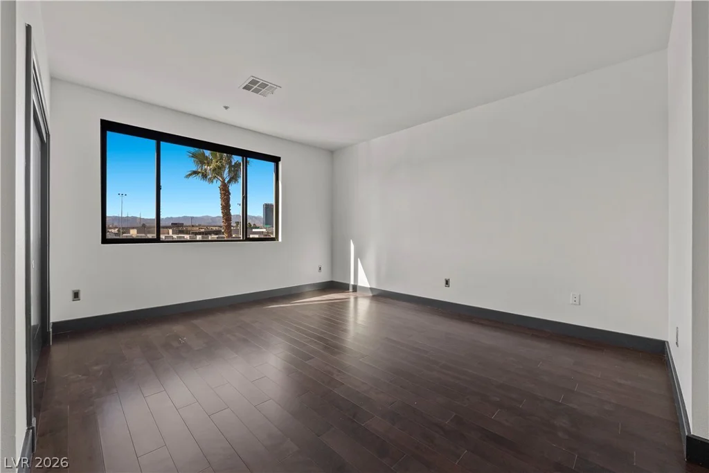 4565 Dean Martin, Las Vegas, NV 89103