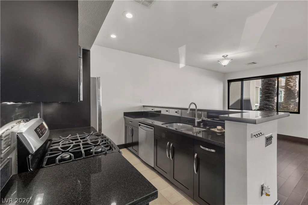 4565 Dean Martin, Las Vegas, NV 89103