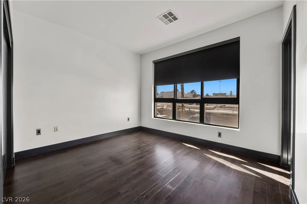 4565 Dean Martin, Las Vegas, NV 89103