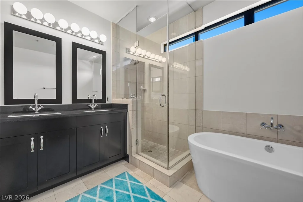 4565 Dean Martin, Las Vegas, NV 89103