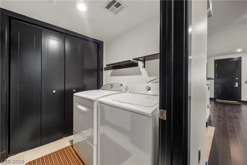 4565 Dean Martin, Las Vegas, NV 89103