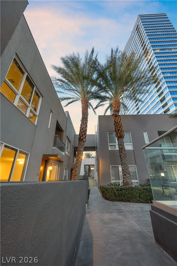 4565 Dean Martin, Las Vegas, NV 89103