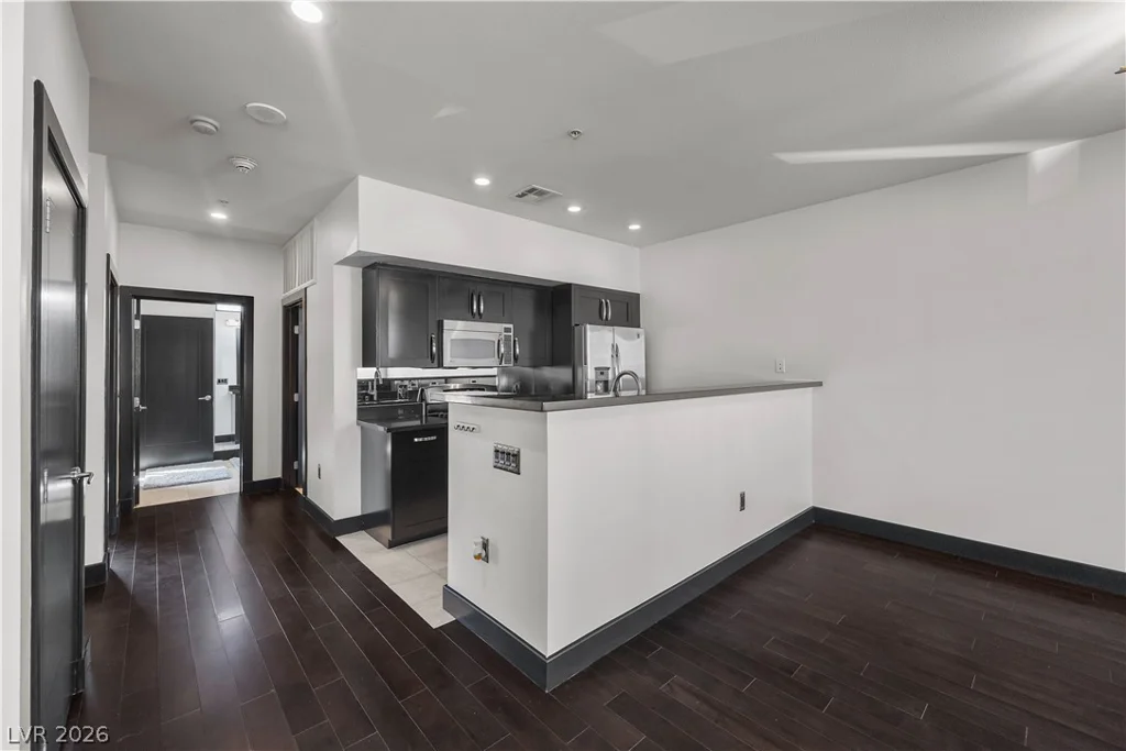 4565 Dean Martin, Las Vegas, NV 89103