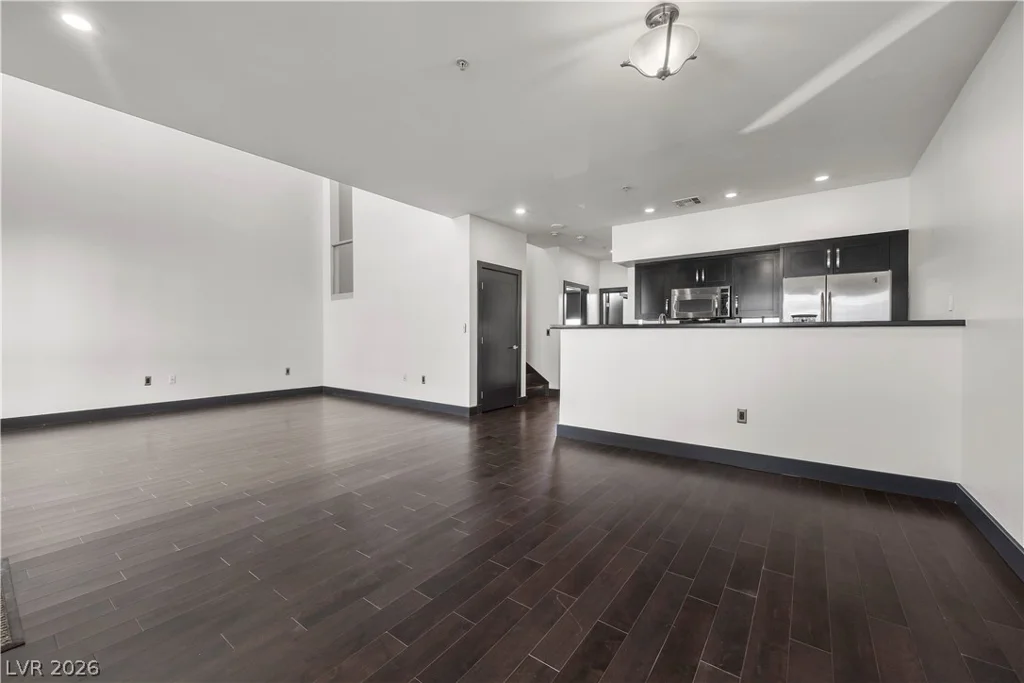4565 Dean Martin, Las Vegas, NV 89103