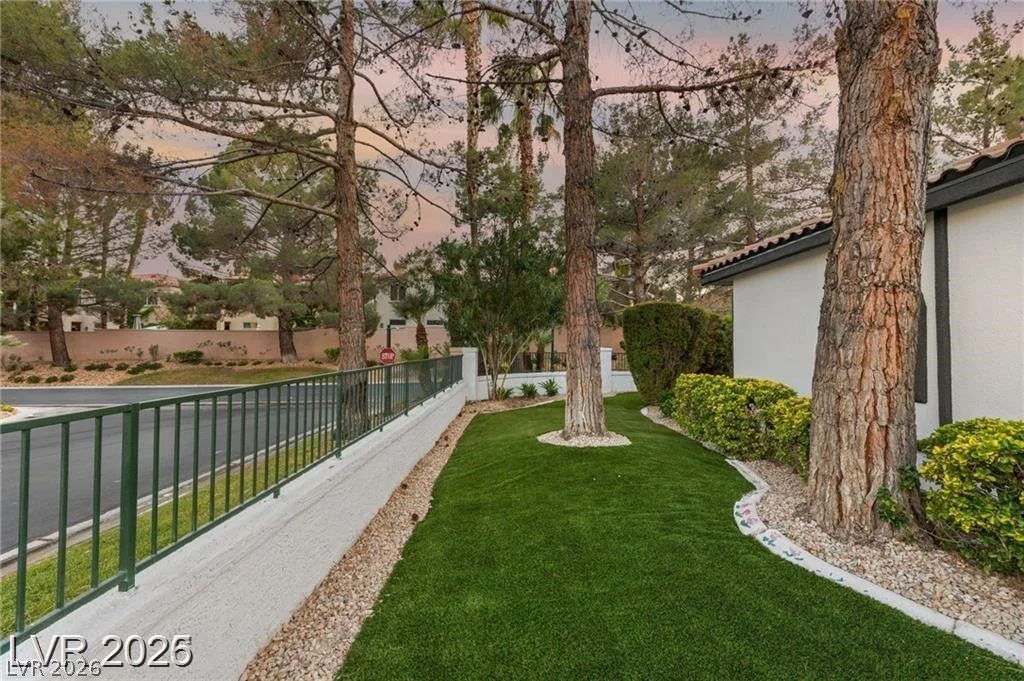 9029 Rivers Edge, Las Vegas, NV 89117