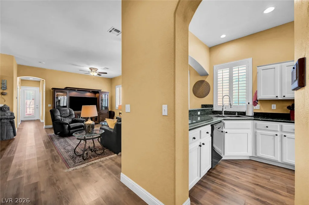9272 Drifting Bay, Las Vegas, NV 89123