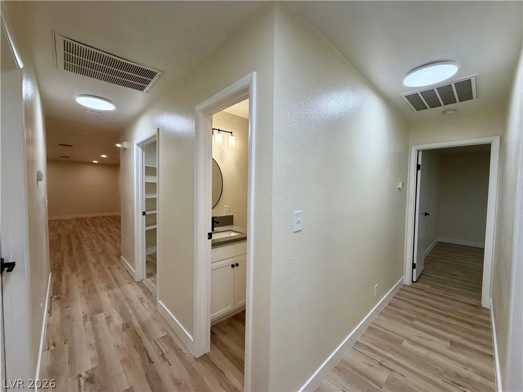 4875 Baltimore, Las Vegas, NV 89104