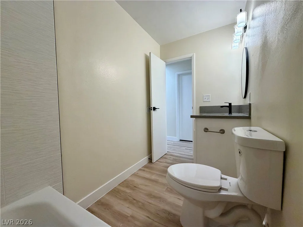 4875 Baltimore, Las Vegas, NV 89104