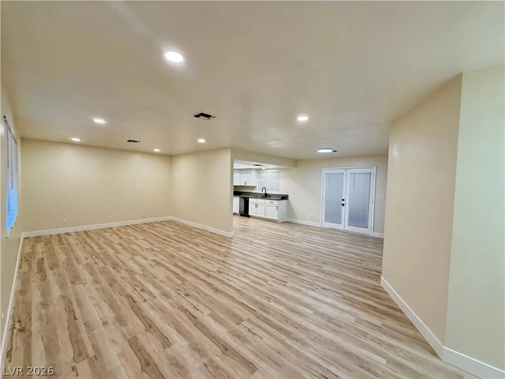 4875 Baltimore, Las Vegas, NV 89104