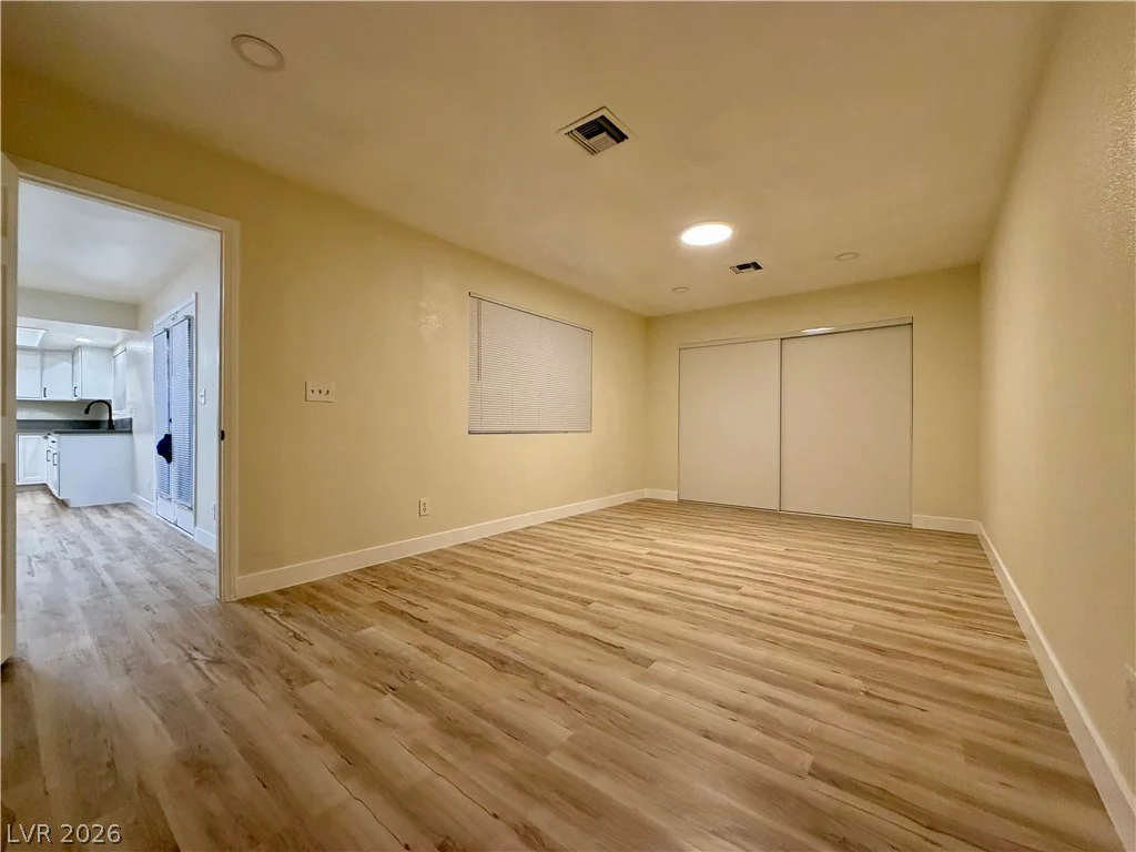 4875 Baltimore, Las Vegas, NV 89104