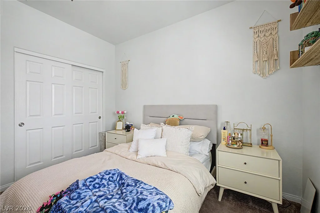 8221 Redbud Vine, North Las Vegas, NV 89085
