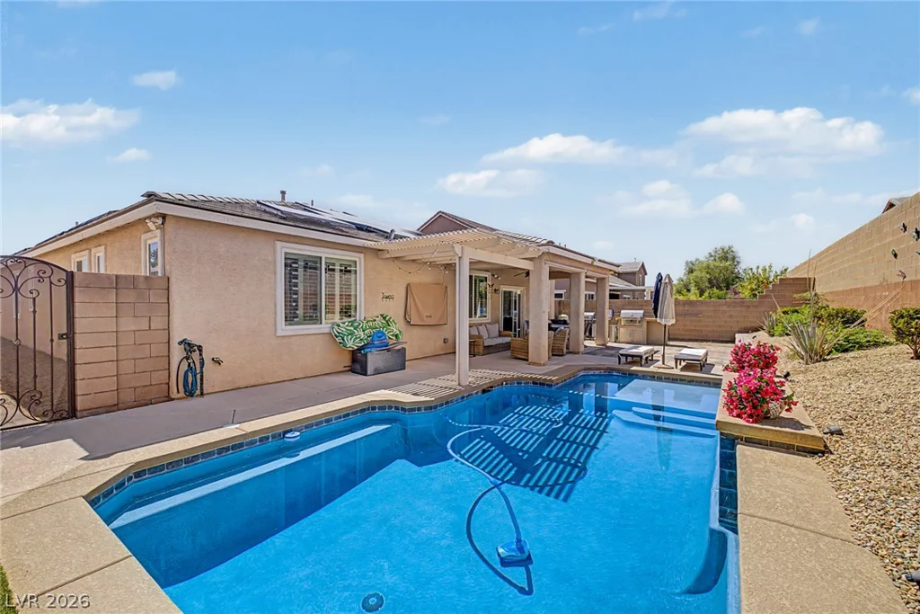 8221 Redbud Vine, North Las Vegas, NV 89085