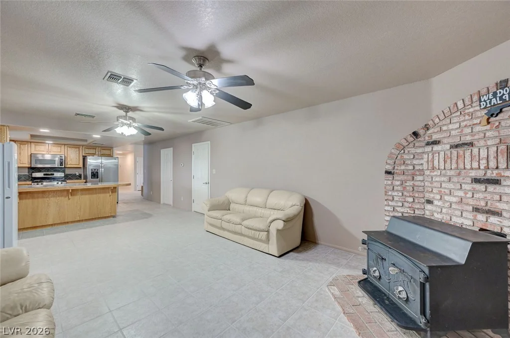 120 Middleton, Henderson, NV 89015