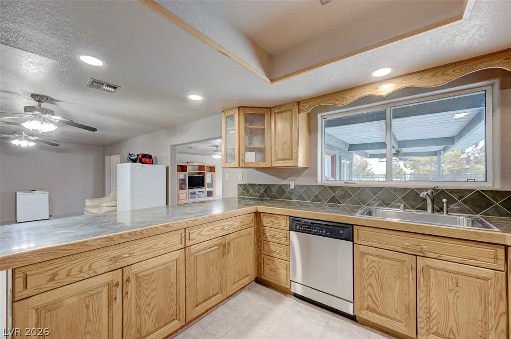 120 Middleton, Henderson, NV 89015