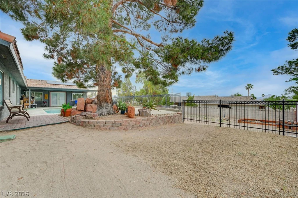 120 Middleton, Henderson, NV 89015