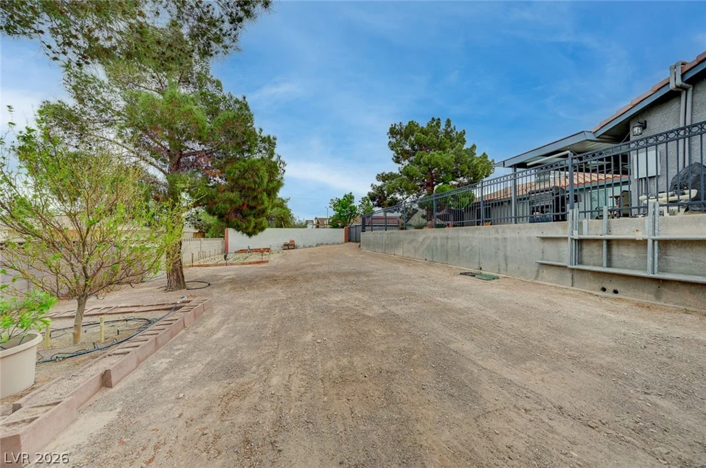 120 Middleton, Henderson, NV 89015