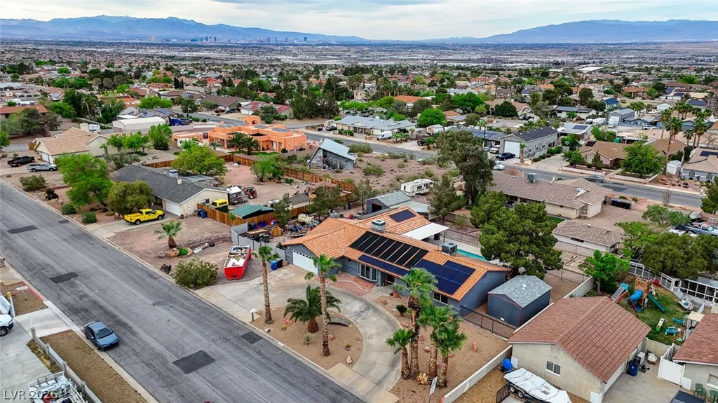 120 Middleton, Henderson, NV 89015